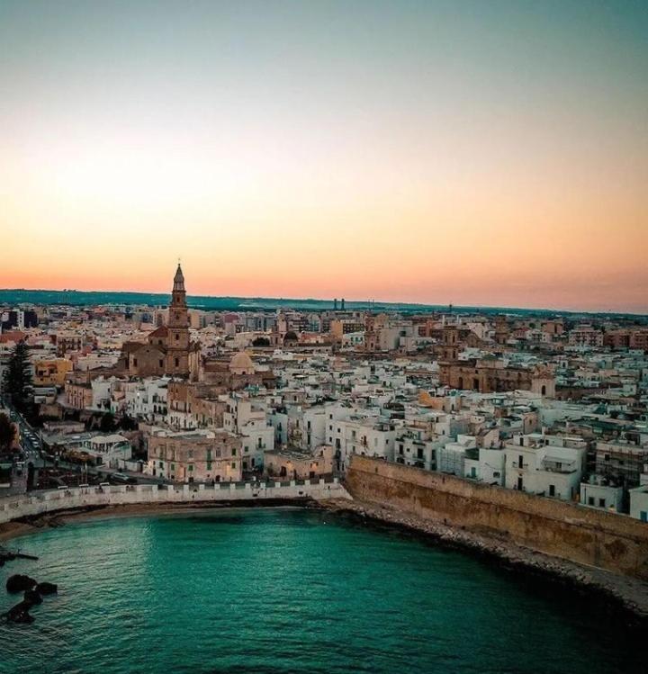 Route 64 Monopoli - East - Historic Center Apartment ภายนอก รูปภาพ